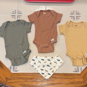 Gerber Kids One Pieces Bodysuits in Green, Brown, and Tan